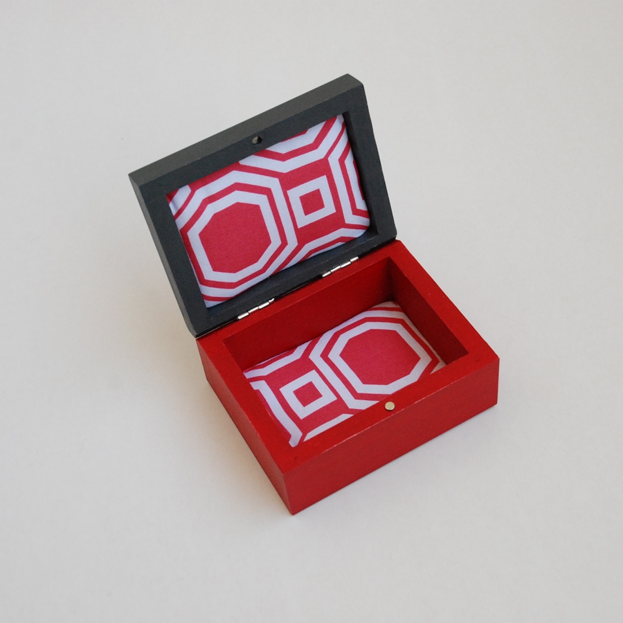 Small wooden box "Red" (box-12)
